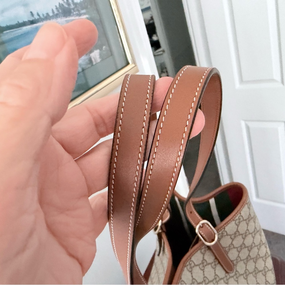 Gucci Tote - Picture 8 of 9